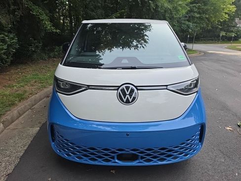 Used 2025 Volkswagen ID. Buzz Pro S Plus w/ Cupholders Package AWD/4WD image 14