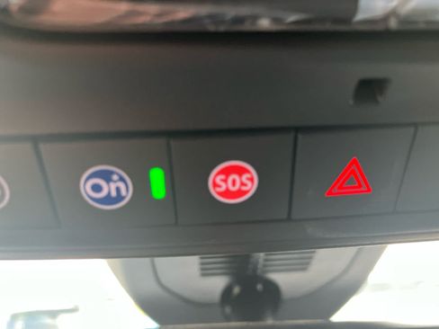 Used 2026 Chevrolet Equinox LT w/ Safety and Technology Package FWD image 21