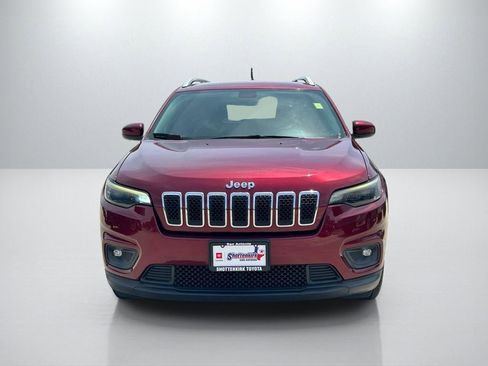Used 2019 Jeep Cherokee Latitude w/ Popular Appearance Group FWD image 2
