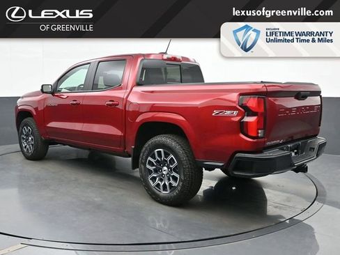 Used 2025 Chevrolet Colorado Z71 w/ Technology Package AWD/4WD image 6