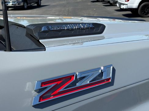 Used 2025 Chevrolet Silverado 2500 Custom w/ Custom Value Package AWD/4WD image 12