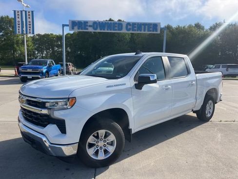 Used 2025 Chevrolet Silverado 1500 LT RWD image 2