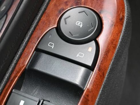 Used 2014 Chevrolet Suburban LT AWD/4WD image 12