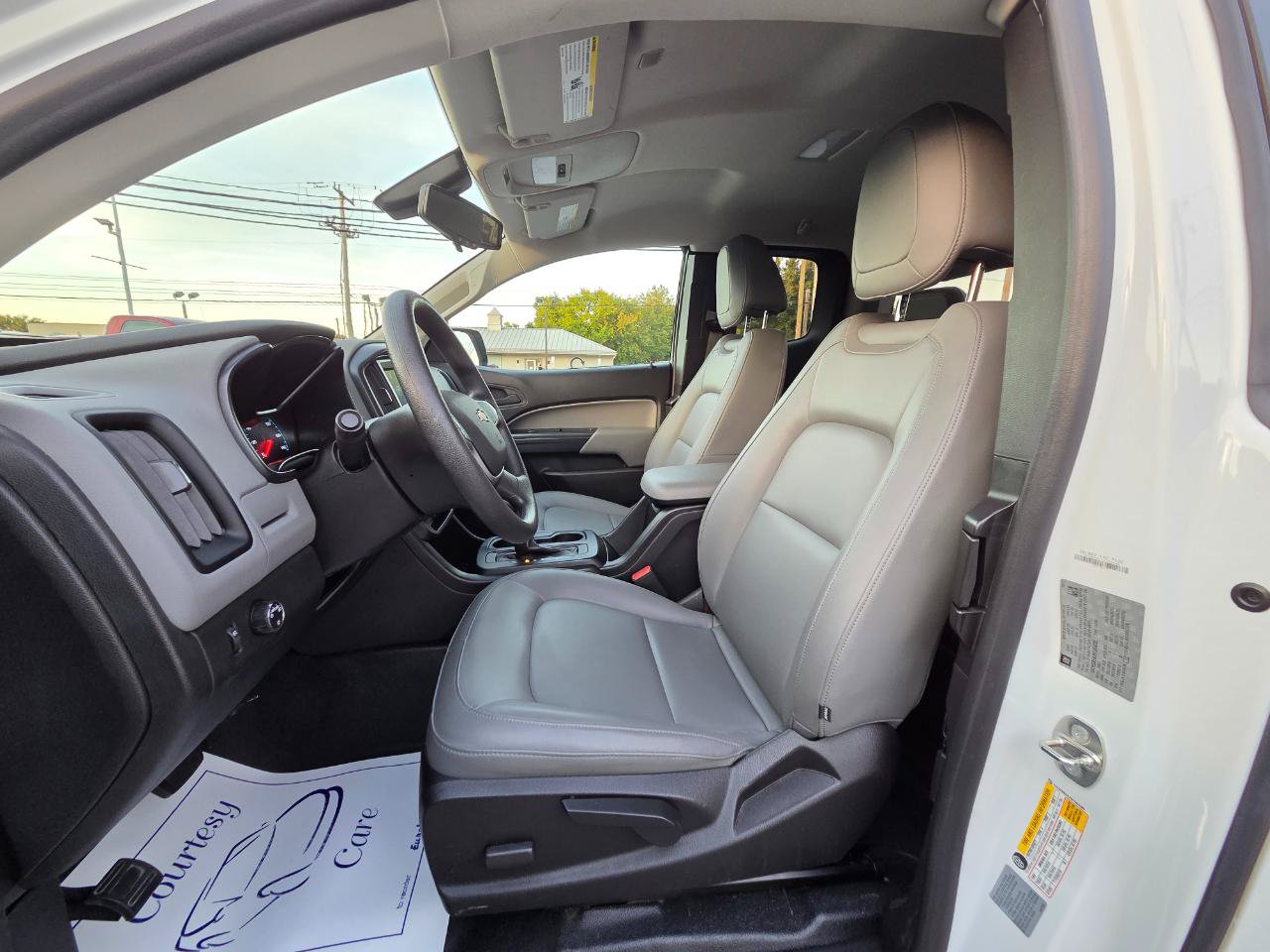 Used 2017 Chevrolet Colorado W/T w/ WT Convenience Package RWD image 13