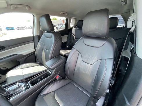 Used 2022 Jeep Compass Limited AWD/4WD image 16
