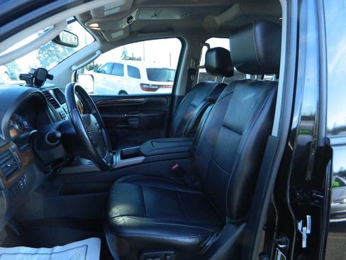 Used 2010 Nissan Armada Titanium image 12