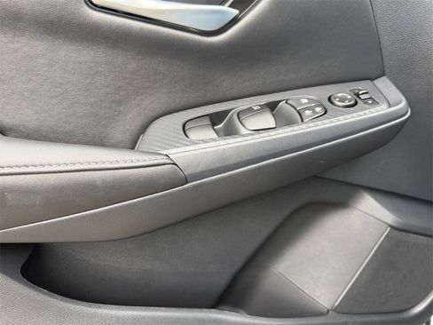 Certified 2025 Nissan Sentra SV image 28