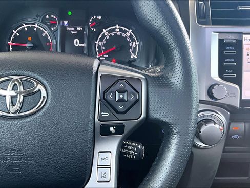 Used 2023 Toyota 4Runner SR5 Premium w/ Moonroof Package RWD image 22