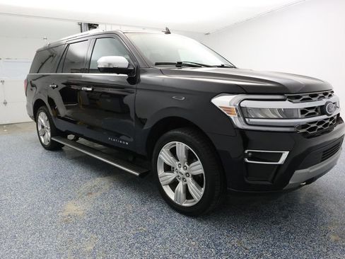 Used 2022 Ford Expedition Max Platinum image 2