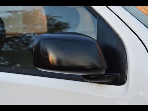 Used 2018 Nissan Frontier S image 49