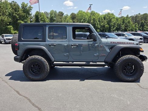 Used 2024 Jeep Wrangler Unlimited Rubicon w/ Technology Group AWD/4WD image 12