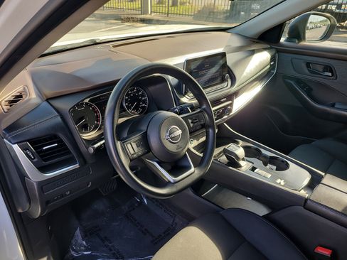 Used 2023 Nissan Rogue S FWD image 19