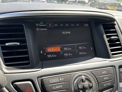 Used 2017 Nissan Pathfinder SL AWD/4WD image 13