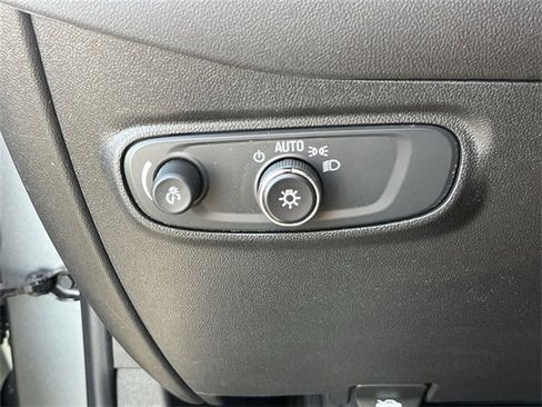 Certified 2023 Chevrolet Equinox LT image 17