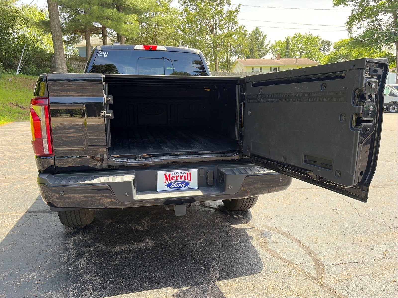 Used 2025 Ford F150 Platinum w/ FX4 Off-Road Package AWD/4WD image 8