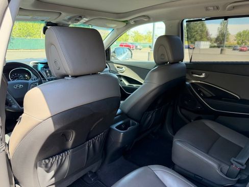 Used 2017 Hyundai Santa Fe Limited AWD/4WD image 31