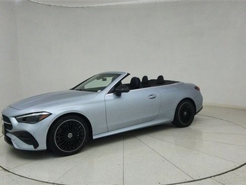 Used 2025 Mercedes-Benz CLE 300 4MATIC Cabriolet image 68