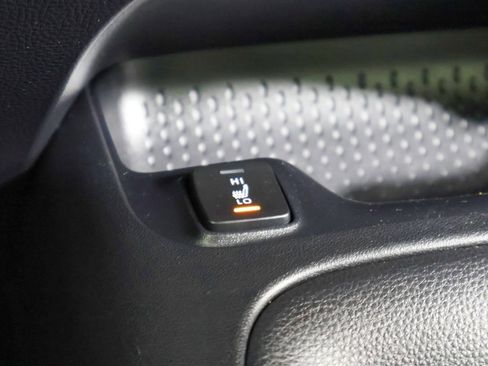 Used 2023 Toyota Corolla XLE image 40