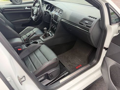 Used 2016 Volkswagen GTI SE FWD image 15