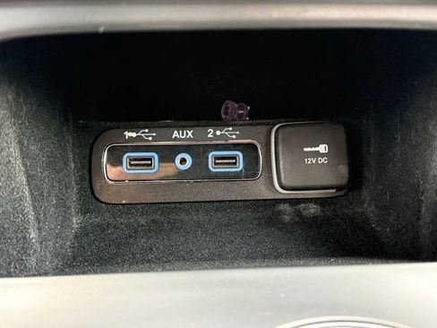 Used 2021 Jeep Grand Cherokee Limited image 21