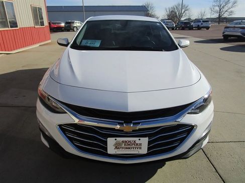 Used 2022 Chevrolet Malibu LT image 4