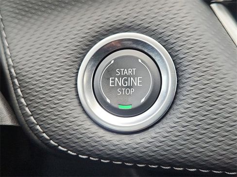 Used 2025 Chevrolet Equinox LT w/ Midnight Edition image 16