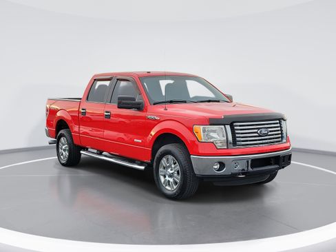 Used 2012 Ford F150 XLT w/ XLT Chrome Pkg image 2