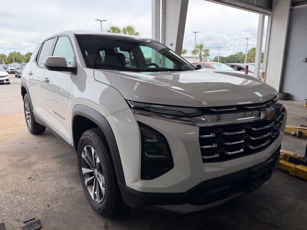 Certified 2025 Chevrolet Equinox LT FWD image 1