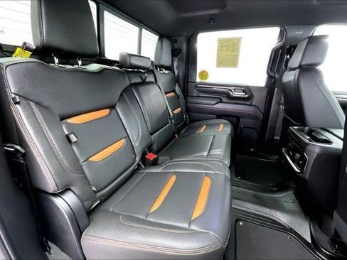 Used 2025 GMC Sierra 2500 AT4 w/ Max Trailering Package image 18
