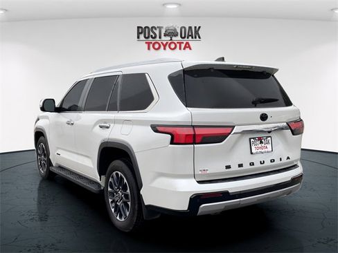 Used 2024 Toyota Sequoia Limited image 5