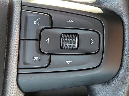 Used 2024 GMC Yukon XL Denali w/ Advanced Technology Package image 14