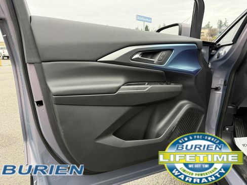 New 2026 Chevrolet Equinox EV LT image 10