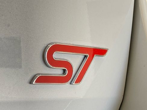 New 2026 Ford Explorer ST w/ Sun And Sound Package image 7