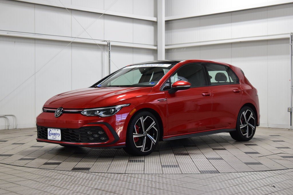 Used 2024 Volkswagen GTI SE FWD image 3