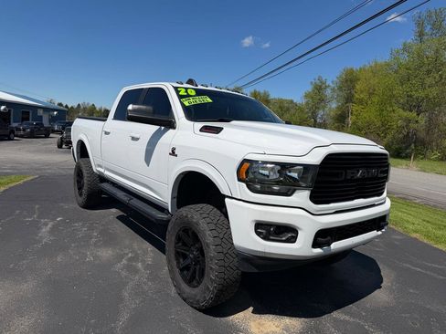 Used 2020 RAM 2500 Big Horn w/ Night Edition AWD/4WD image 3