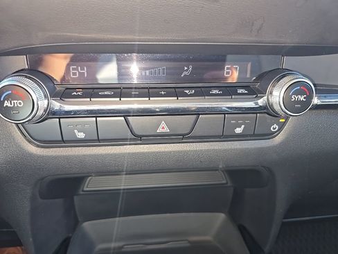 Used 2024 MAZDA CX-30 AWD 2.5 S w/ Premium Package image 19