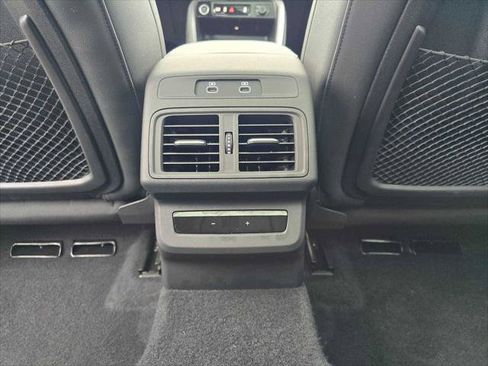 Certified 2025 Audi Q5 Premium Plus w/ Premium Plus AWD/4WD image 18