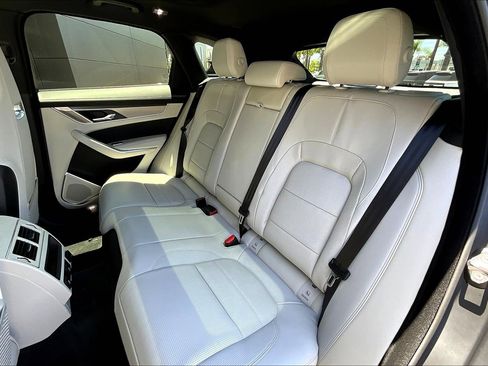 New 2026 Jaguar F-PACE R-Dynamic S image 10