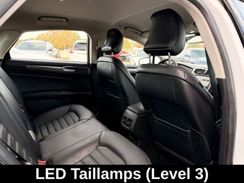 Used 2017 Ford Fusion SE w/ Equipment Group 602A image 17