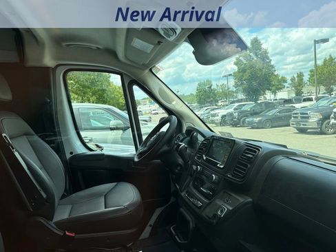 Used 2026 RAM ProMaster 2500 w/ Convenience Group FWD image 3