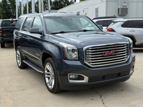Used 2019 GMC Yukon SLT w/ Premium Edition AWD/4WD image 4