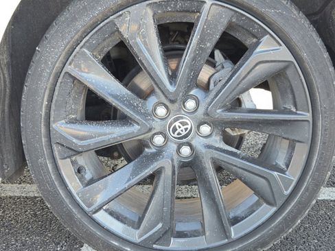 Used 2024 Toyota Corolla SE image 11