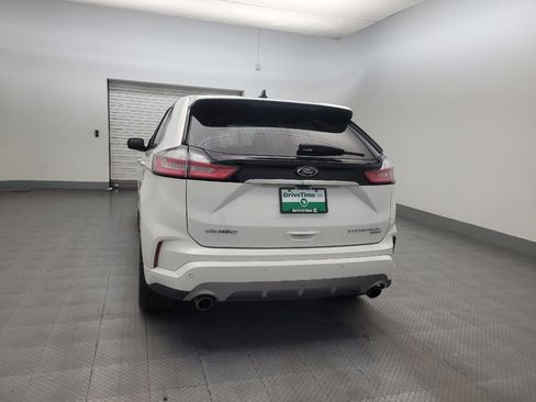 Used 2020 Ford Edge Titanium w/ Equipment Group 301A FWD image 6