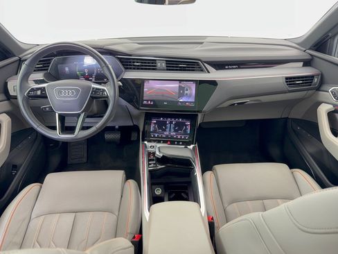 Used 2024 Audi Q8 e-tron Prestige AWD/4WD image 17