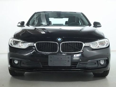 Used 2018 BMW 320i Sedan RWD image 6