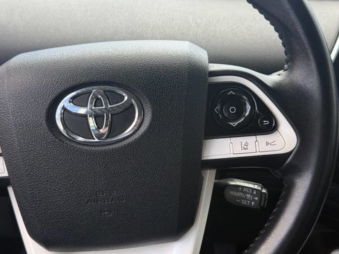 Used 2017 Toyota Prius Prime Plus w/ Carpet Mat Package FWD image 15