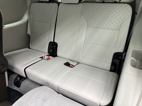 New 2026 GMC Acadia Denali w/ Super Cruise Package image 5