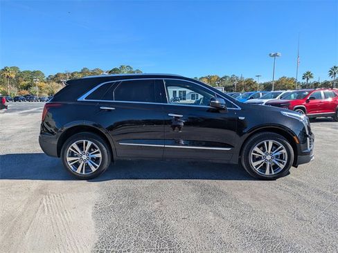 Used 2025 Cadillac XT5 Premium Luxury image 3