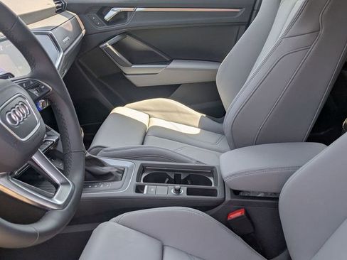 New 2025 Audi Q3 2.0T Premium image 8
