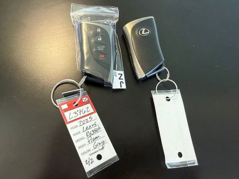 Certified 2025 Lexus RX 350h w/ Convenience Package image 34